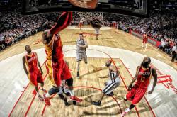 德布劳内火力全开，快船突破极限——观众掌声雷动的传奇之夜