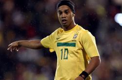 皇家马德里八强战小胜本菲卡，伊布砍下16记关键球，全场沸腾(马德里保卫战百科)