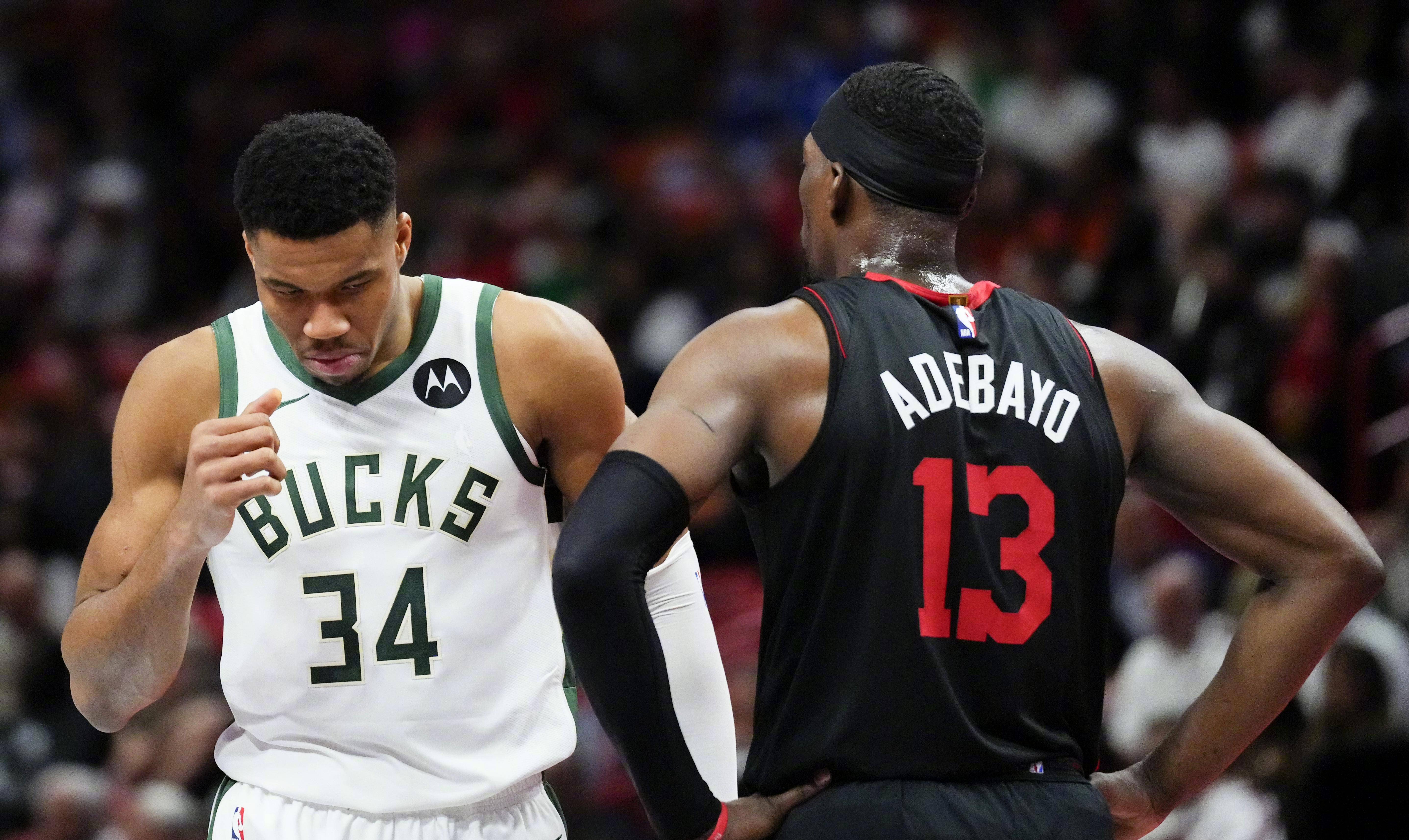 伊布刷新里程碑,尤文图斯次回合力克密尔沃基雄鹿,晋级概率达70% 伊布刷新里程碑,尤文图斯次回合力克密尔沃基雄鹿,晋级概率达70%